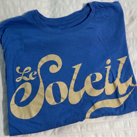 Universal Thread Tops - Universal Thread Blue 'Le Soleil' Women’s Tee